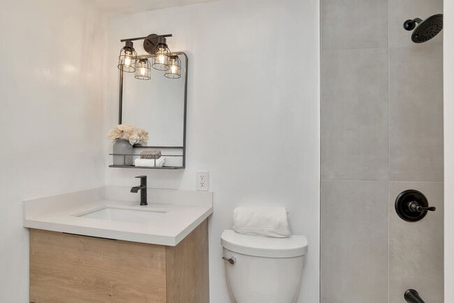 Building Photo - 5404 Maisel Way