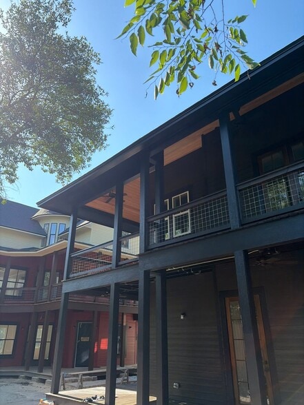 Building Photo - 296 NW 12th Ave