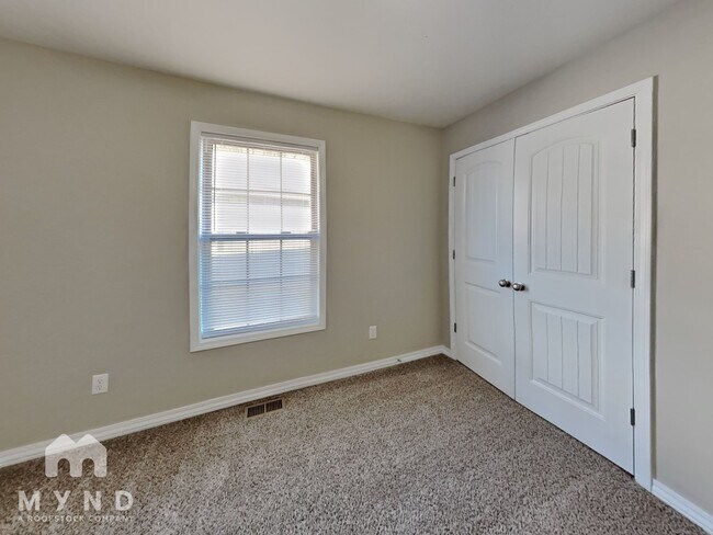 Building Photo - 5697 W Alexa Ln