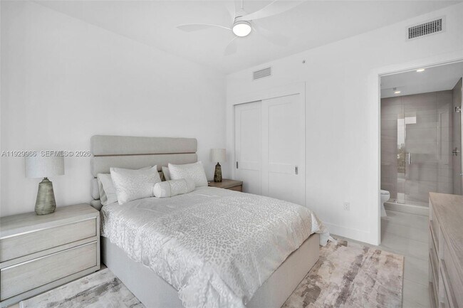 Building Photo - 151 N Seabreeze Blvd