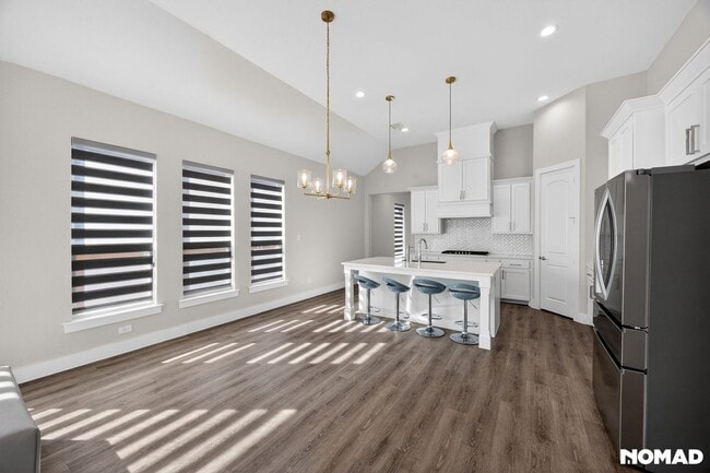 Building Photo - 1780 Dartmoor Dr