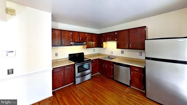 Building Photo - 3699 Kempsford Field Pl