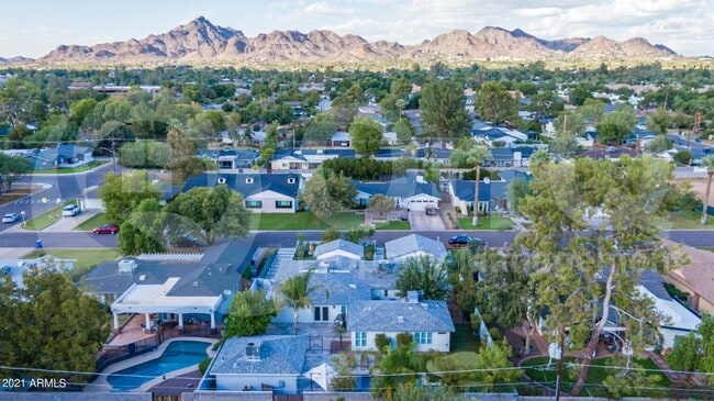 Building Photo - 3429 E Coolidge St