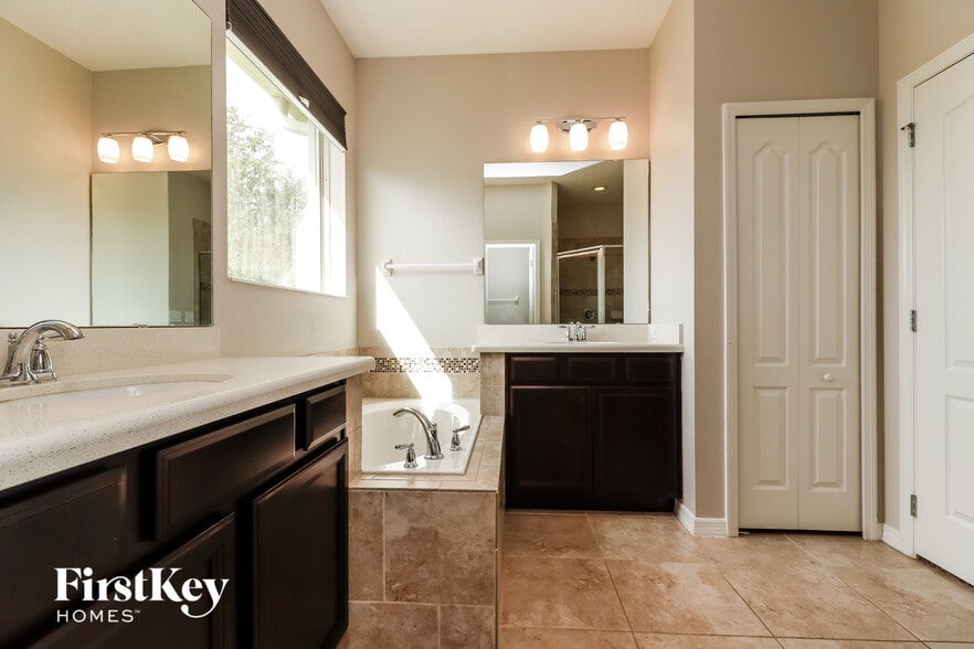 Building Photo - 1019 Nathan Ridge Rd