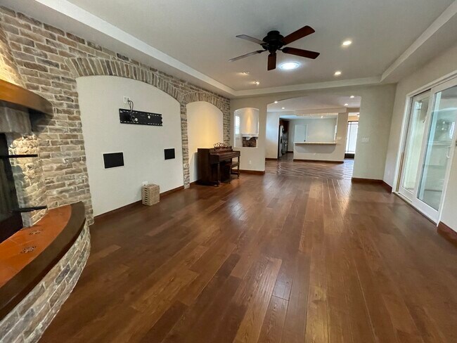 Building Photo - 17761 Quintana Ln