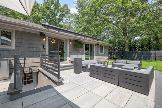 Building Photo - 94 Hands Creek Rd