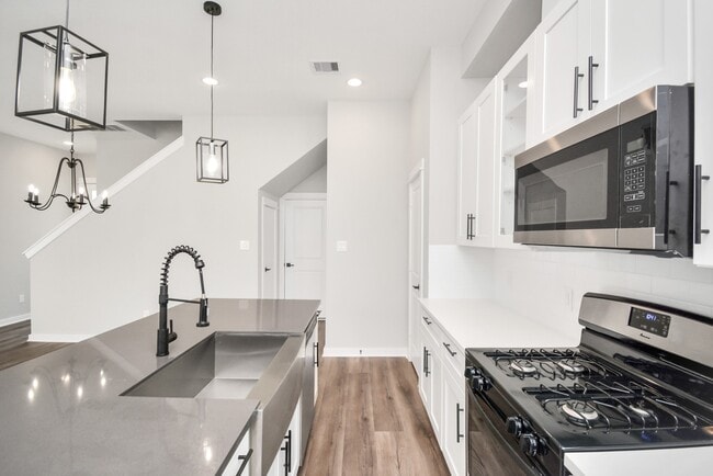 Building Photo - 8419 Berry Brush Ln