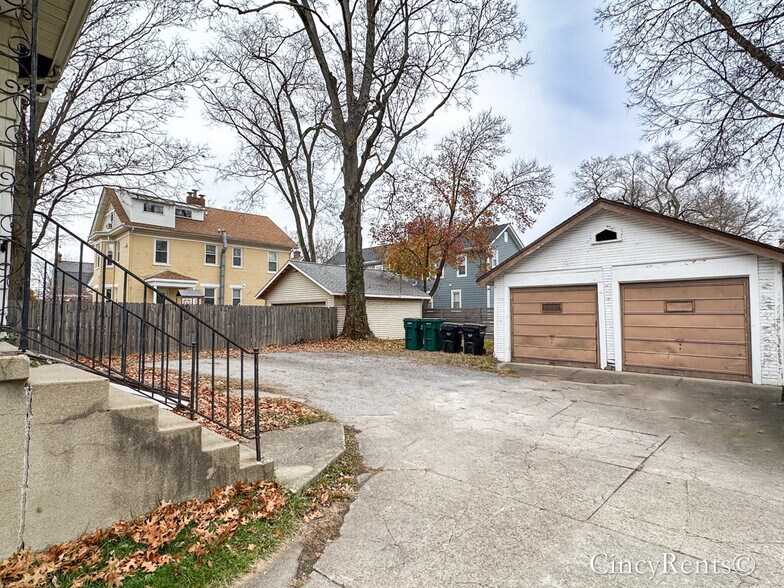 Building Photo - 3570 Edwards Rd