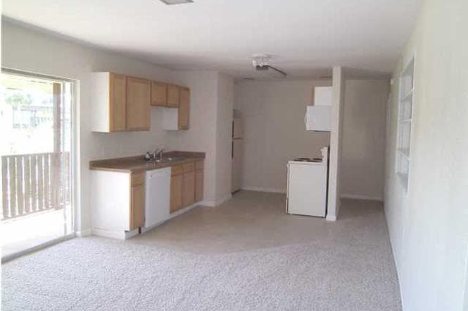 Building Photo - 402 Marshall Ct