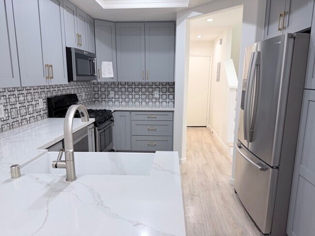 Building Photo - 18110 Flynn Dr