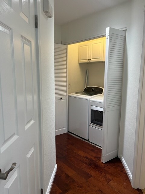 Building Photo - 405 Stoney Point Way