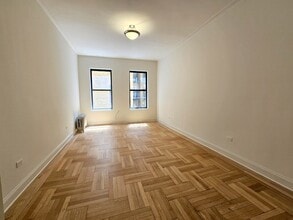 Building Photo - 652 W 163rd St