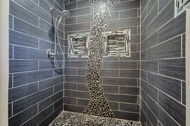 Building Photo - Remodeled 5-Bedroom Tempe Home with Private Pool, Large Yard & Garage Near ASU