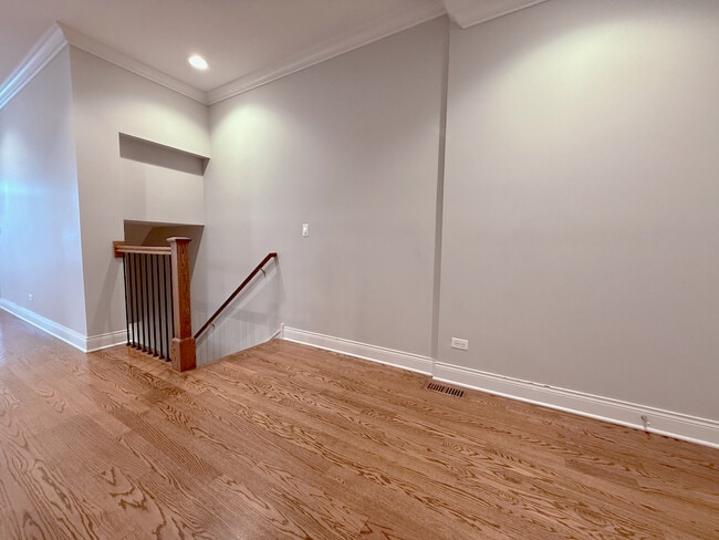 Building Photo - 5512 W Higgins Ave