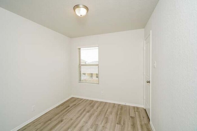 Building Photo - 5107 Jade Crossing