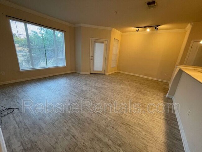 Building Photo - 8290 Gate Pkwy W