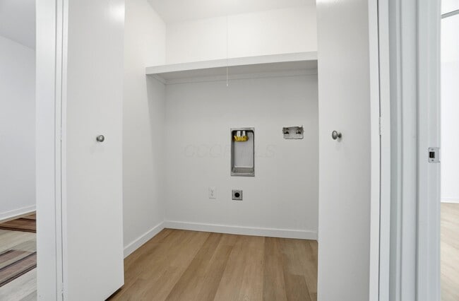 Building Photo - 33 N Blacksmith Ln