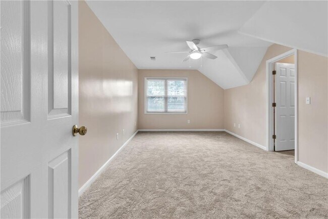 Building Photo - 915 Chipley Ct NE