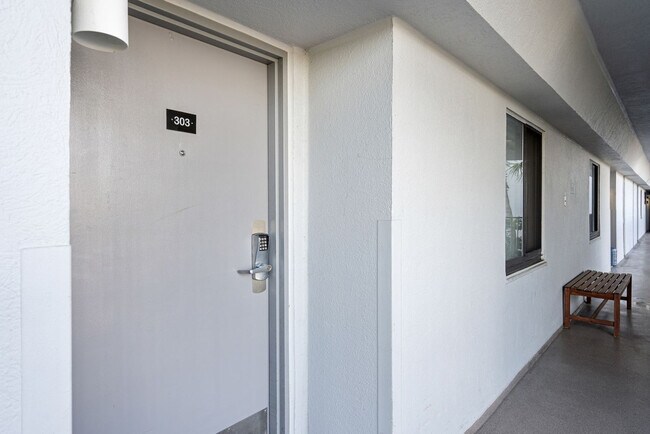 Building Photo - 1044 U.S. 98-SI FL3-ID1502071P