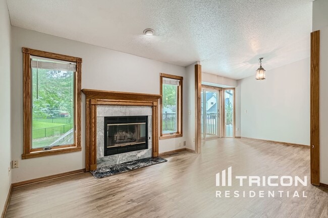 Building Photo - 4840 Evergreen Ln N