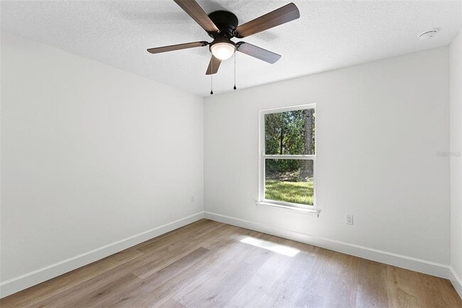 Building Photo - 320 KENORA Dr