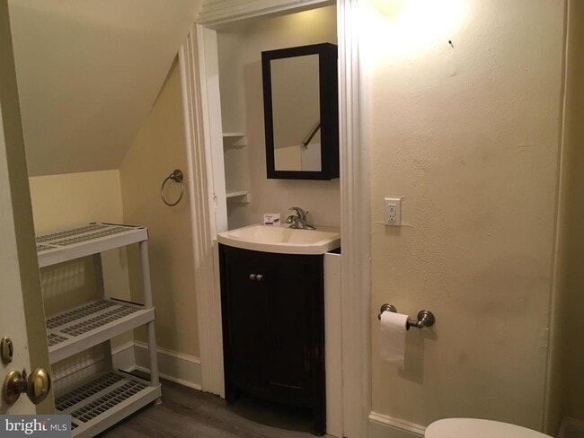 Building Photo - 800 Morgan Ave