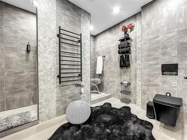 Building Photo - 3608 54th Dr W