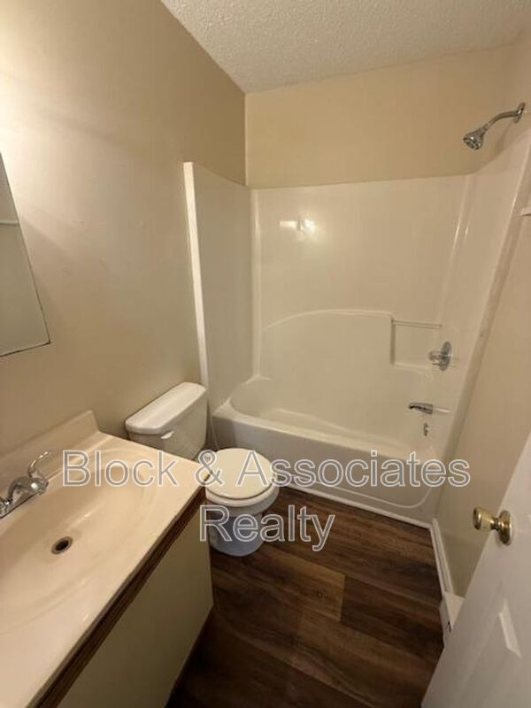 Building Photo - 119 Reece Ct