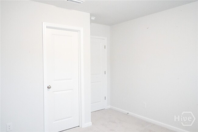 Building Photo - 155 Old Field Run