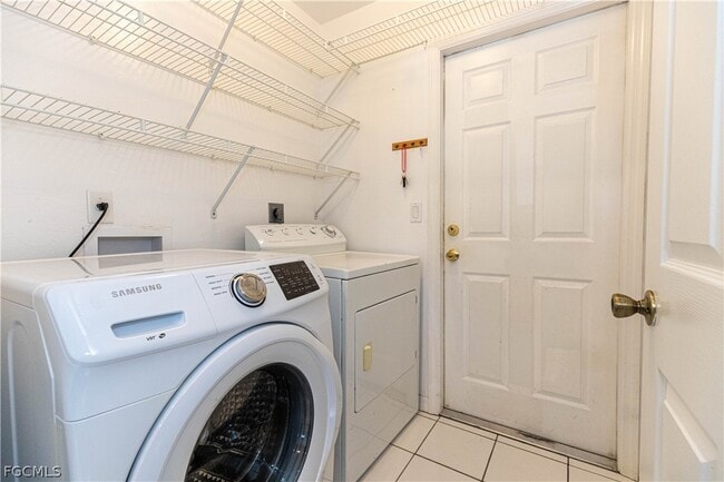 Building Photo - 417 SE 21st Terrace