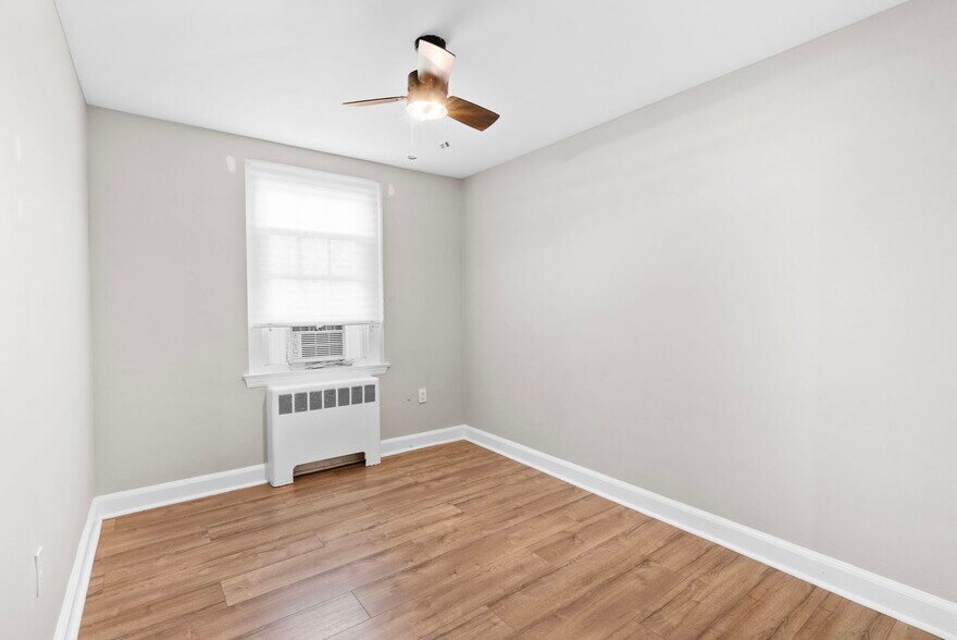 Building Photo - 720 Shaw Ave