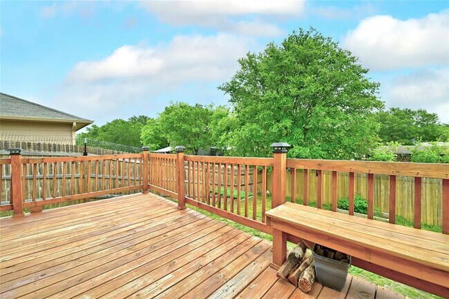 Building Photo - 6301 Wideleaf Dr