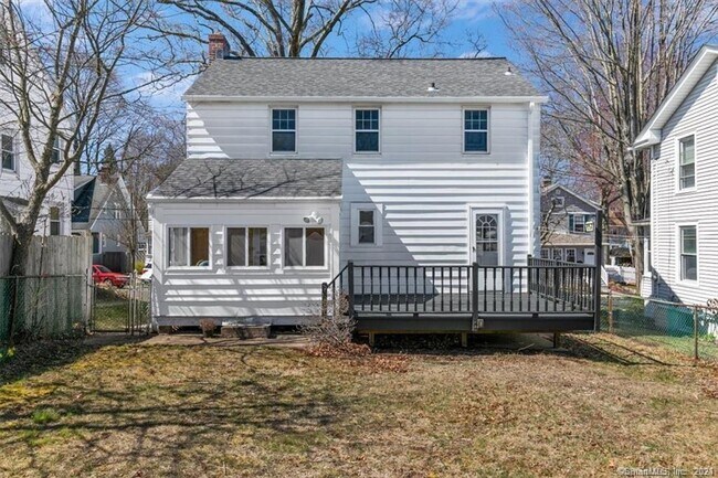 Building Photo - 21 Lilac Ave