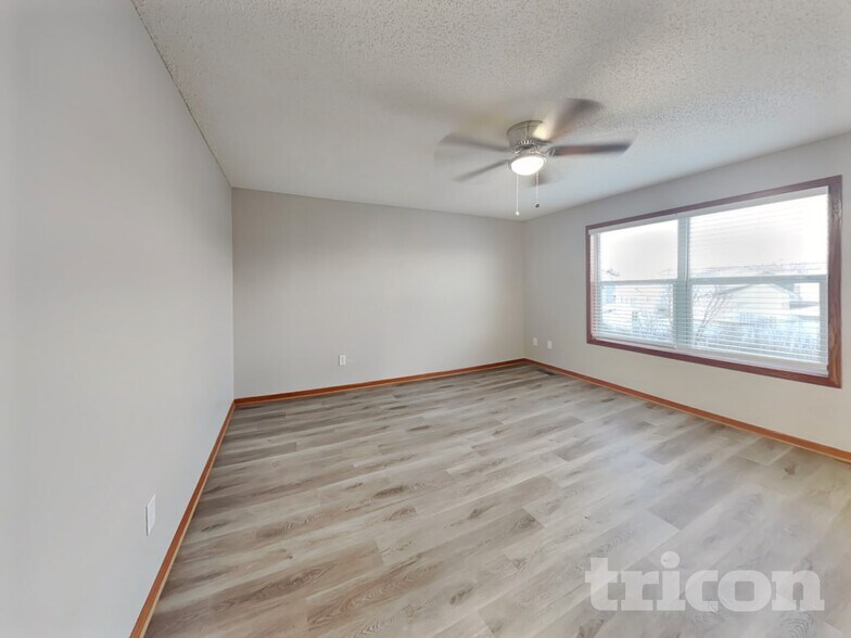 Building Photo - 2248 Longhorn Ln