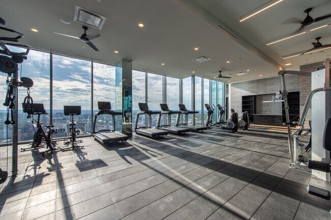 Building Photo - 2 Bedroom Luxury Condo w/ Exquisite Design and World-class Service