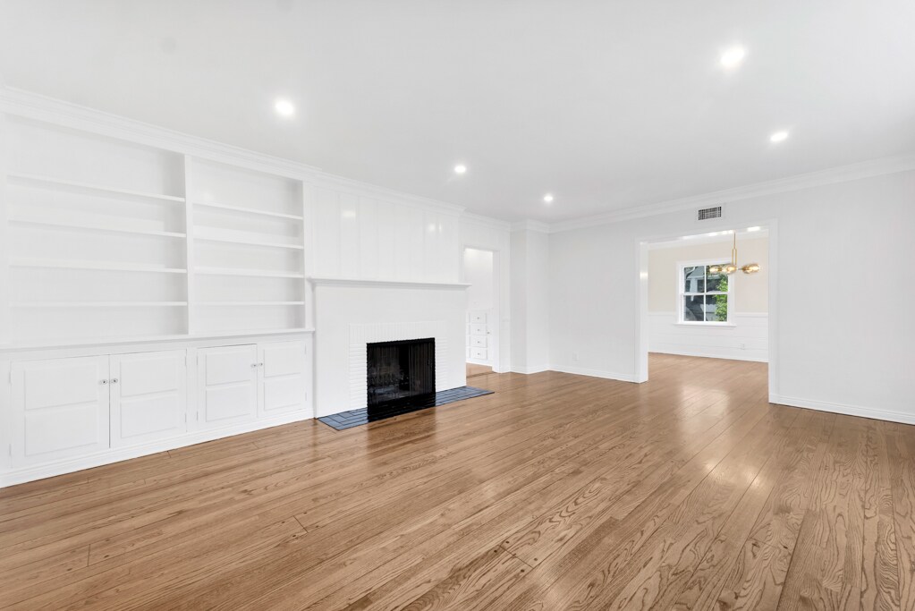 Building Photo - 4722 Forman Ave