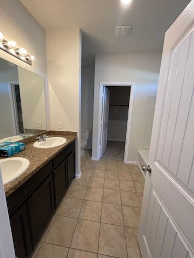 Building Photo - 4212 Tollcross Ln