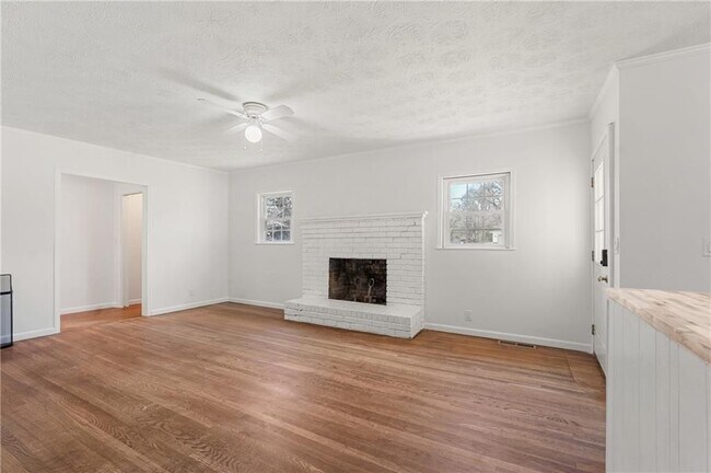 Building Photo - 173 Winndale Rd