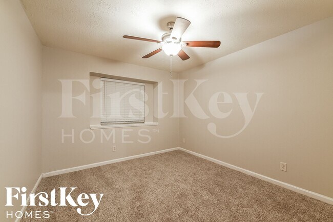 Building Photo - 13367 Lake Breeze Ln