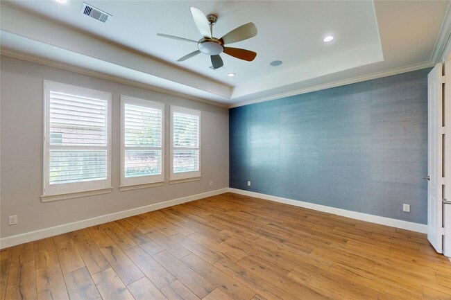 Building Photo - 8870 Van Allen Dr