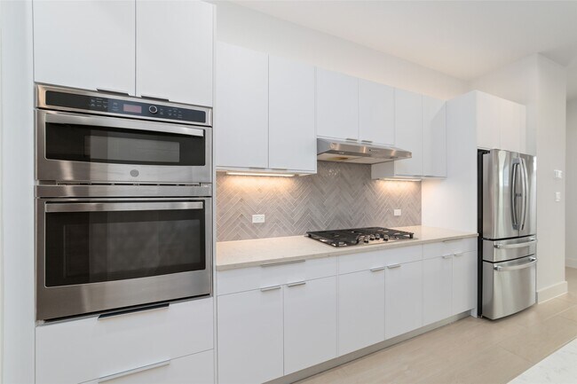Building Photo - 3007 Ventas Dr