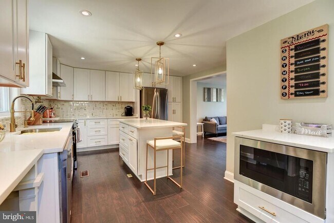 Building Photo - 7310 Torran Rocks Way