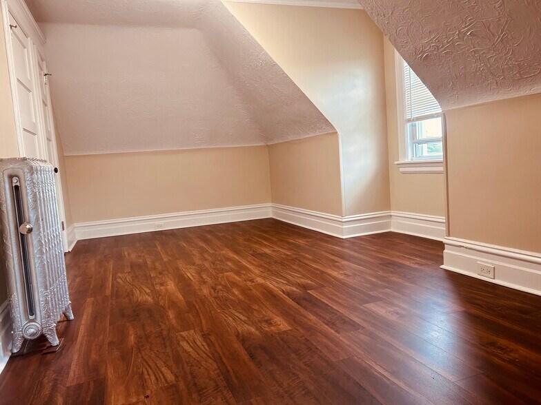 First Bedroom - 158 Valley Rd