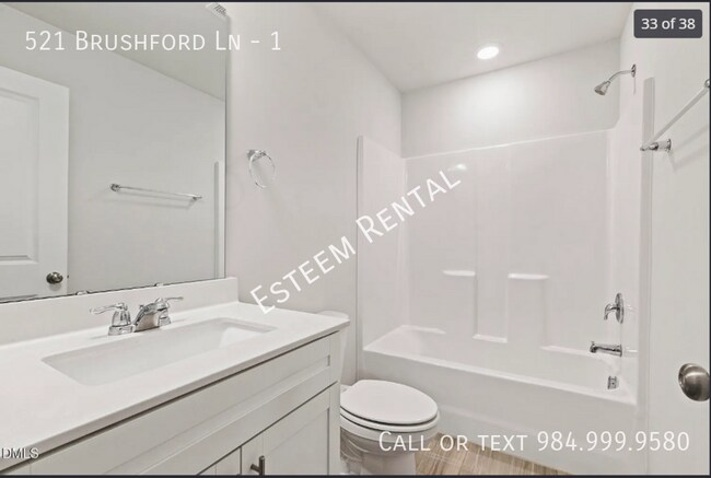 Building Photo - 521 Brushford Ln