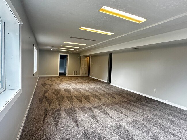 Building Photo - Great Home Available in Lehi!