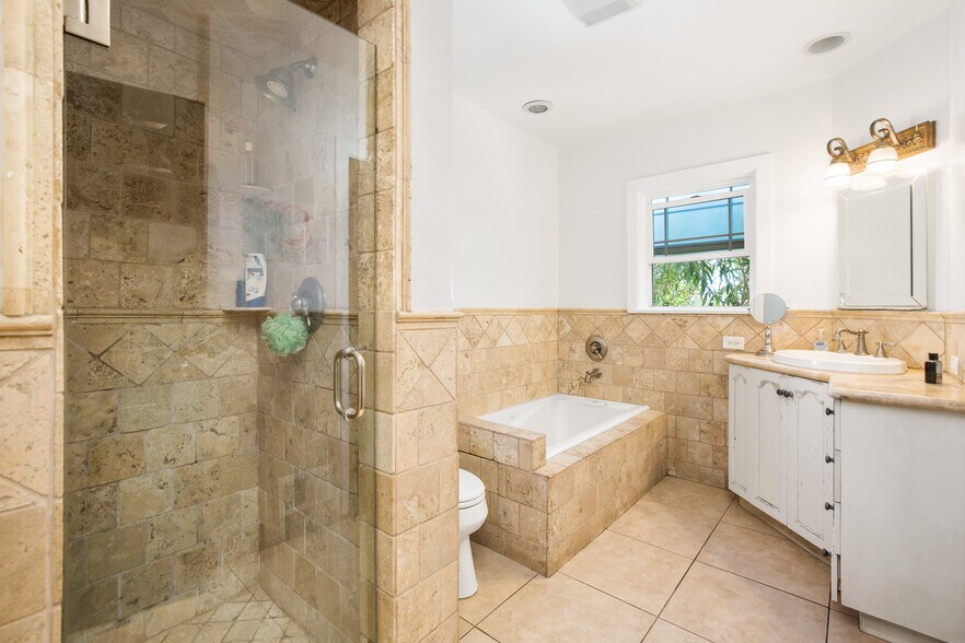 Building Photo - 4007 Sumac Dr