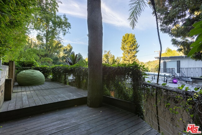 Building Photo - 7473 Mulholland Dr