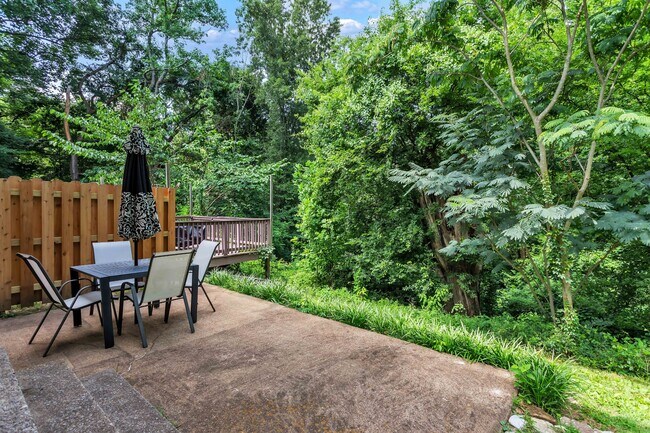 Building Photo - 622 Ermac Dr
