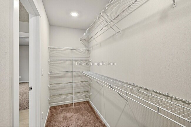 Building Photo - 11333 SE Courteous Ct