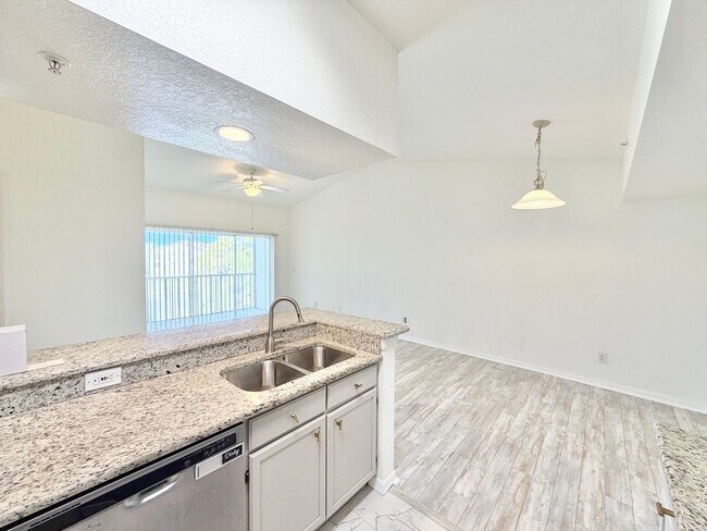 Building Photo - ** ST. CROIX ** 1 BED / 1 BATH - CONDO - GATED COMMUNITY - NORTH NAPLES - ANNUAL RENTAL